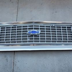 71-72 C10 Grille 