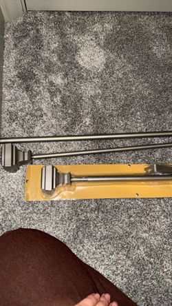 Windows hangers one open one new pack