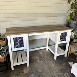Table/Desk
