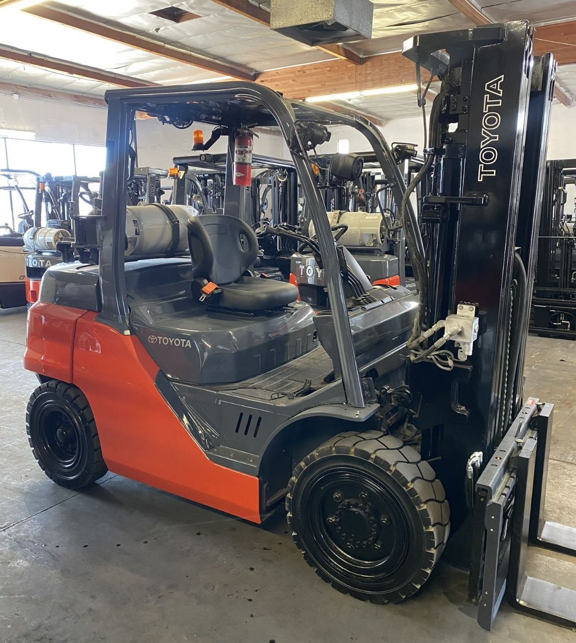 2019 Toyota 8K Capacity 4-way Valve Forklift 