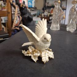 Lenox Fine Ivory Porcelain Chickadee Bird Figurine W/24K Gold Accents 4" X 4" SEE DESCRIPTION FOR CONDITION