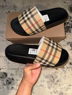 Burberry Slides size 9-11