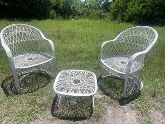 Russell woodard spun fiberglass wicker patio set