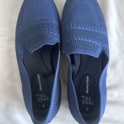 Brand New! Never Worn! Size 7. Time and Tru Women's Knit Loafers