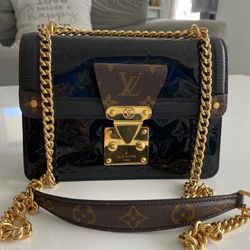 Louis Vuitton Wynwood Handbag Monogram Vernis with Monogram Canvas and Epi
