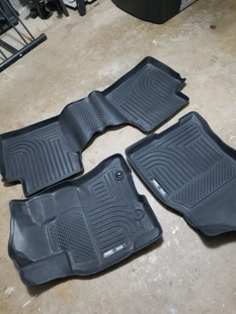 HUSKY LINERS (MAT TRUCK)