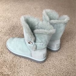 UGG SHORT BOOTS BAILEY BUTTON BLING HORIZON BLUE SIZE 8