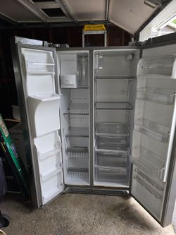 Selling used Frigidaire Gallery.