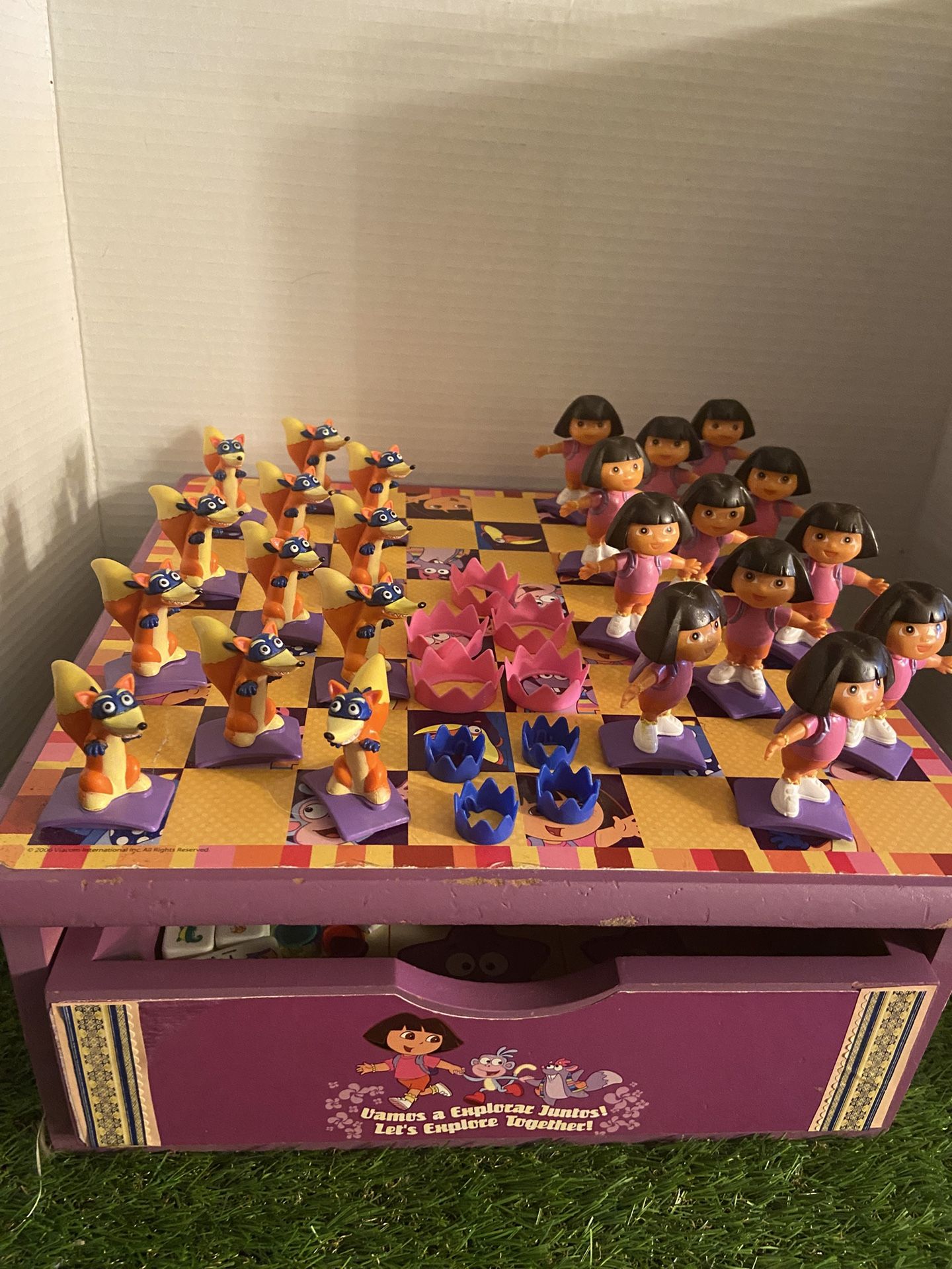 Dora Checkers Playset