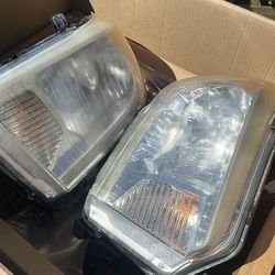 Toyota Tundra Headlights