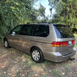 2004 Honda Odyssey 
