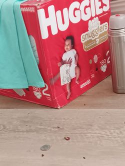 Huggies Little Snugglers Size 2 Diapers 180 Count