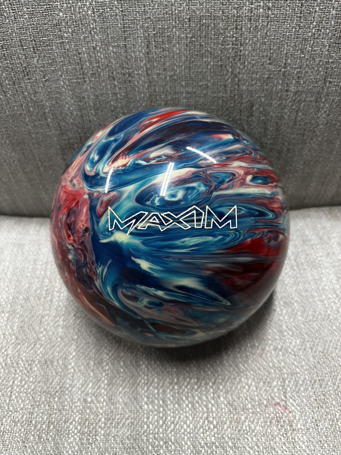 Maxim Bowling Ball