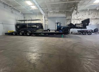 2021 48-53 Kalyn Siebert Cali legal extendable bus trailer.
