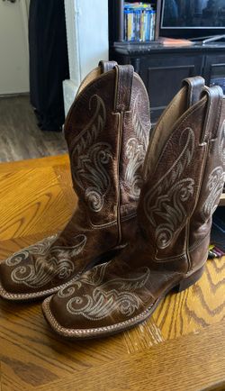 Justin boots for female