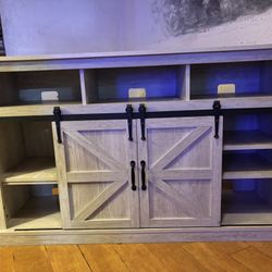 Shelf/cabinet w/Barn Doors