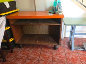 Mesa para cortar y maquina vastilla invisible usadas buena condicion