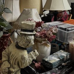 1.00 Table Each Item At Estate Sale Sneak Preview 