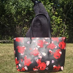 Victorias Secret Tote black/red roses
