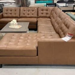 Brand New 🔥 Baskove 4 Piece Sectional Couch 