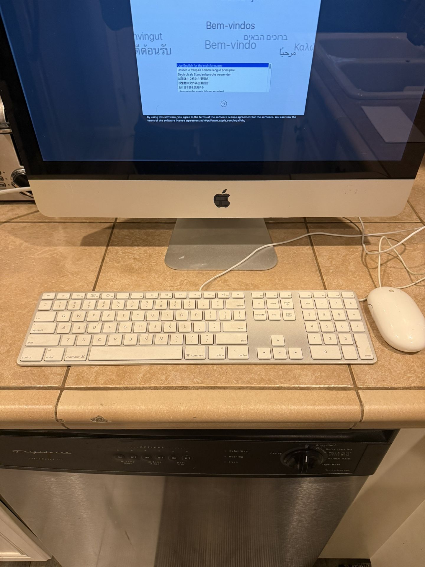 2013 Apple iMac & Keyboard,Mouse