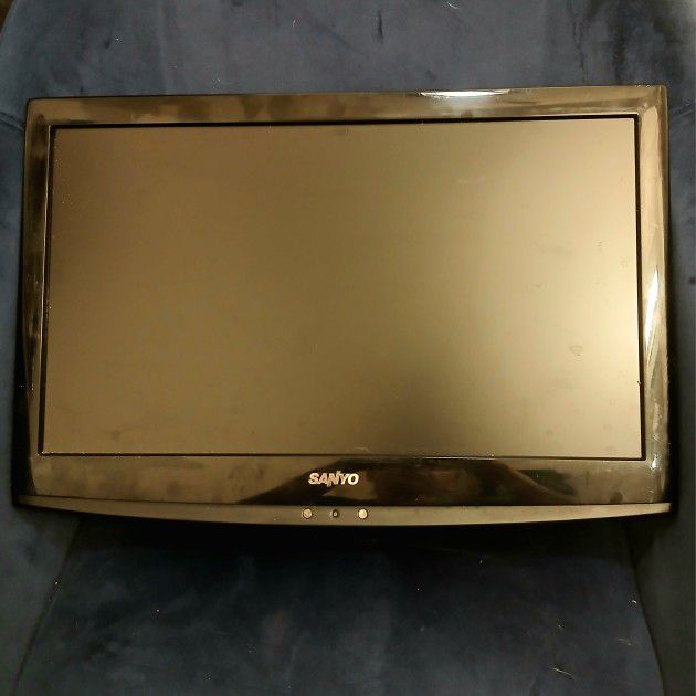 SANYO 19" HDTV with Remote