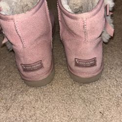 Low top Pink Ugg Boots