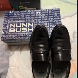 Men Shoes Size 9