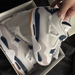 Jordan 4 SB Navy