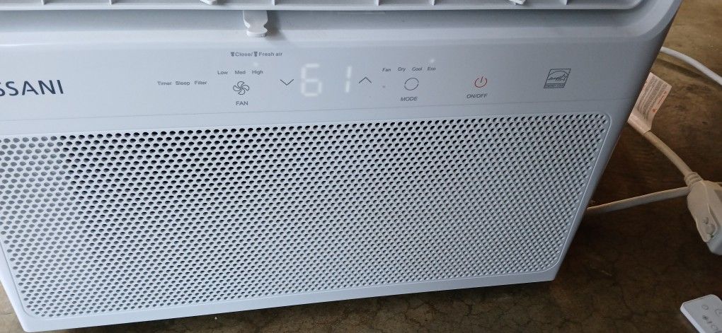 Vissani 10,000 Btu Window AC