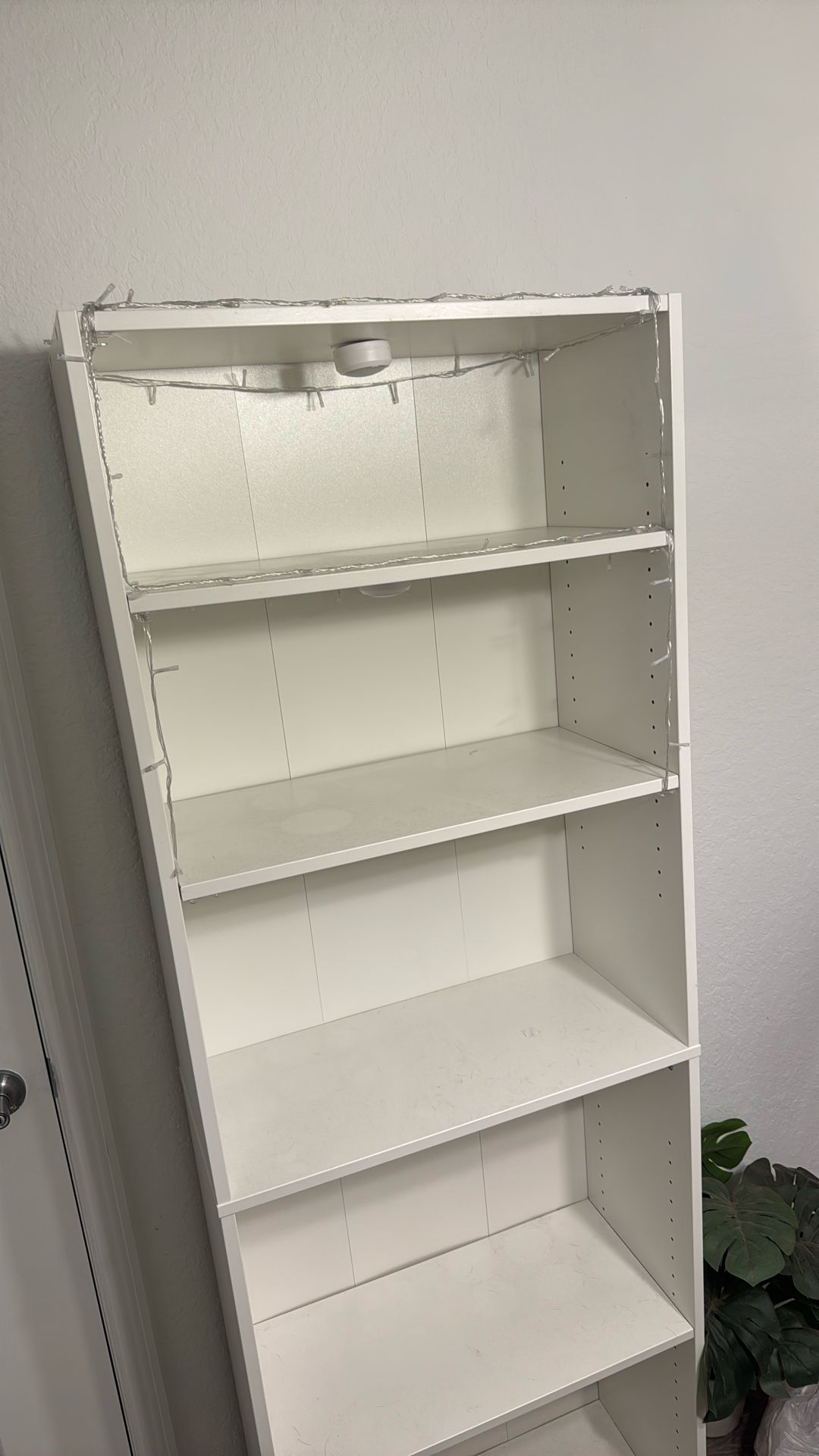 White Shelf