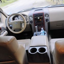 2005  Ford F150 Lariat 4x4