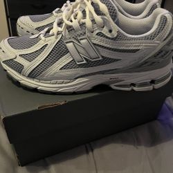 New Balance Men Size 9 Used Good Condition $70