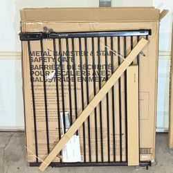 New Summer 31" X 46" Metal Bannister Baby Or Dog Safety Gate 