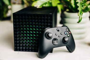 🎮 Microsoft Xbox Series X 1TB Gaming Console – Only $549 with $1 to Take It Home Today! Save $150 Instantly + Up to 6-Month Warranty 💥🔥