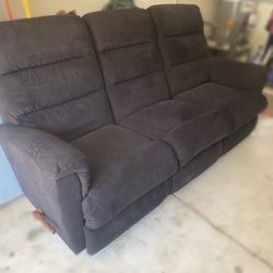 black lazy boy reclining couch/sofa