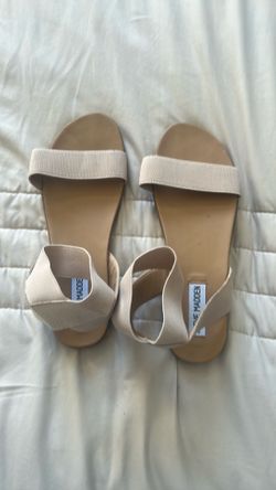 Steve Madden strappy sandal