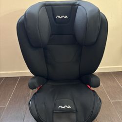 Nuna Booster 