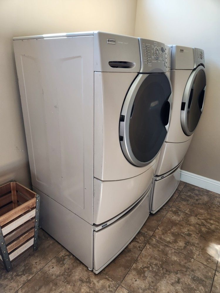 Kenmore Elite Washer And Dryer With Pedestals for Sale in Fallbrook, CA OfferUp
