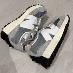 New Balance Grey White MS327LAB Size 8 Men’s