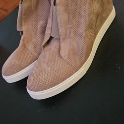 L. Paolo Size 10 Light Brown Ankle High Wedge Heel With Zipper 