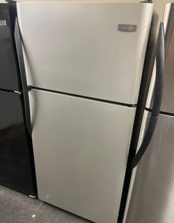 Frigidaire Top Freezer Fridge – Stainless, Clean, Adjustable Shelves