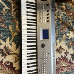 Yamaha MM2 Keyboard