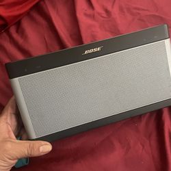 BOSE SL3 PORTABLE SPEAKER