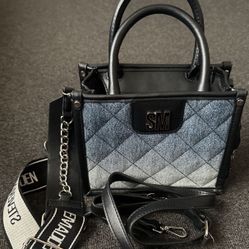 STEVE MADDEN DENIM FABRIC CROSSBODY 