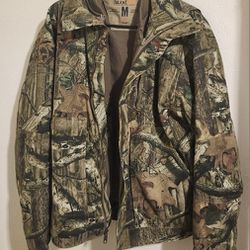 Camouflage All Season/All Weather Hunting Jacket RedHead Silent Hide Size Medium