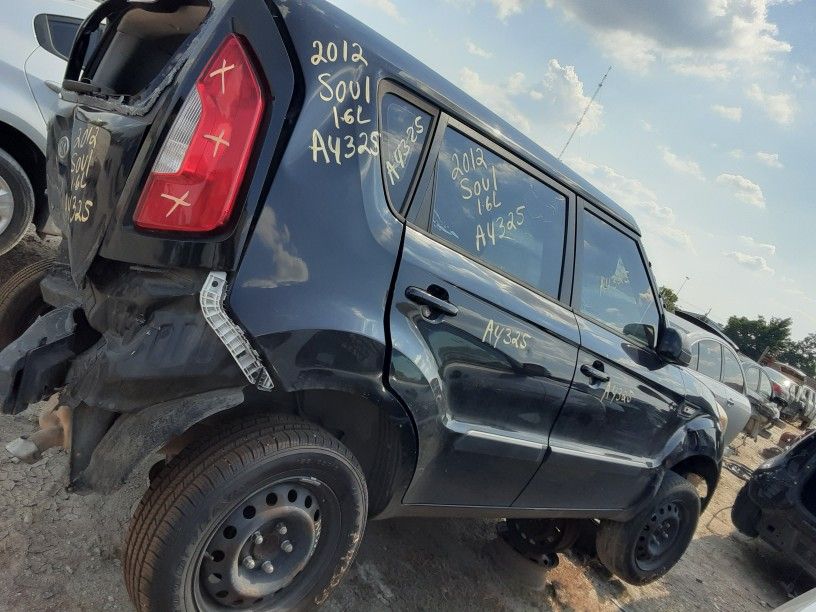 Part Out 2011 Kia Soul Parts Only