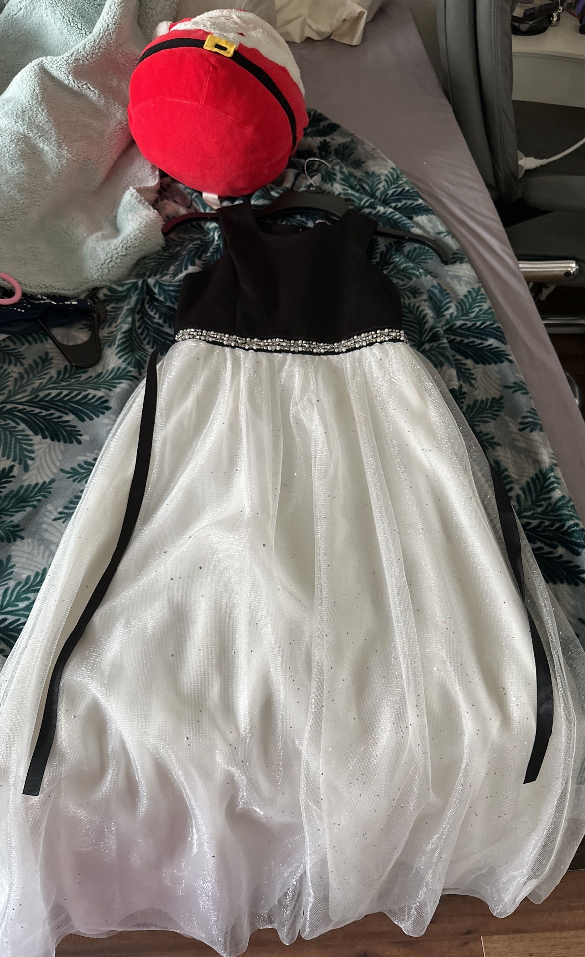 girls black formal dress