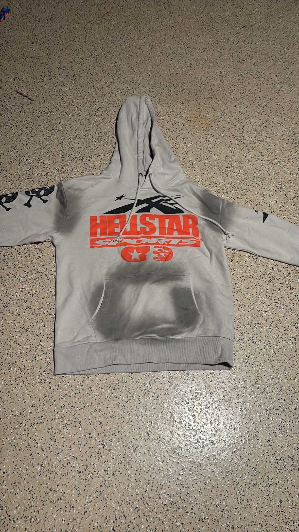 BRAND NEW HELLSTAR HOODIE AND JOGGERS SIZE SMALL BOTH