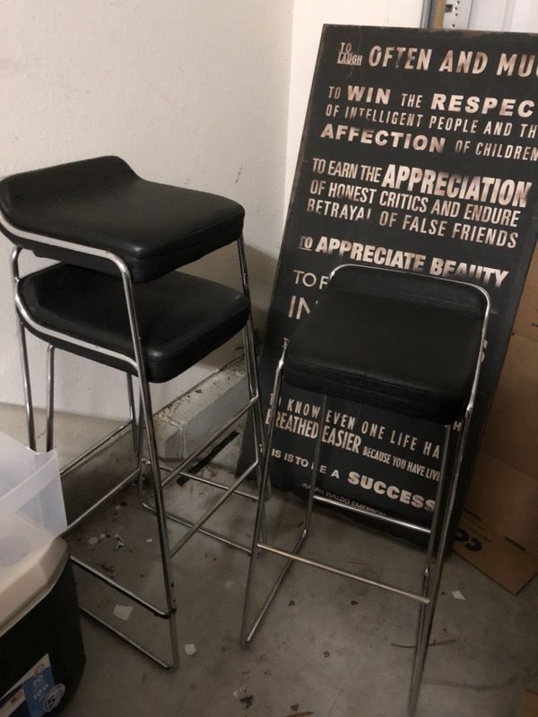 3 barstool for $50